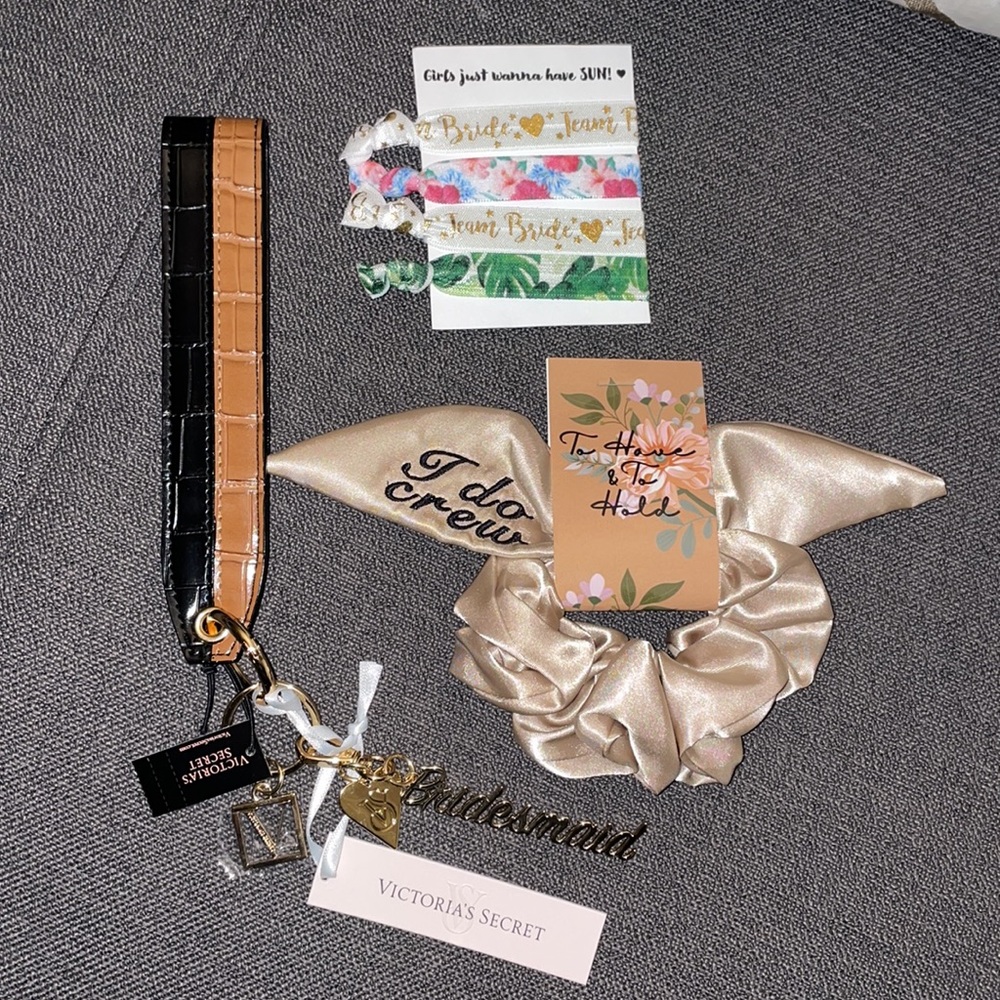NWT Victoria’s Secret Bridesmaid Keychain & Etsy I Do Crew Scrunchie & Hair Ties